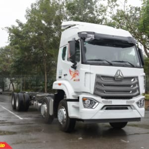 NX 8x4 thùng mui bạt