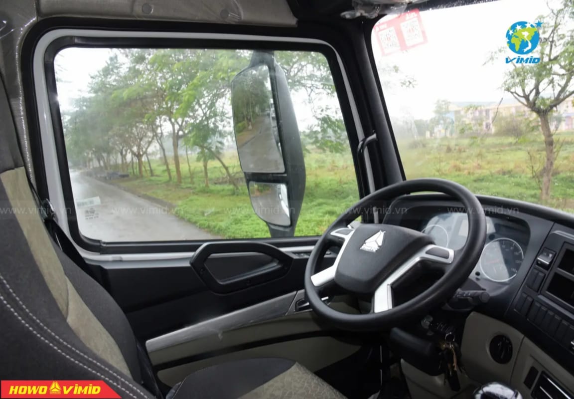 NX 8x4 thùng mui bạt
